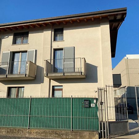 Il Caravaggio Guest House 2 Грасобио Екстериор снимка