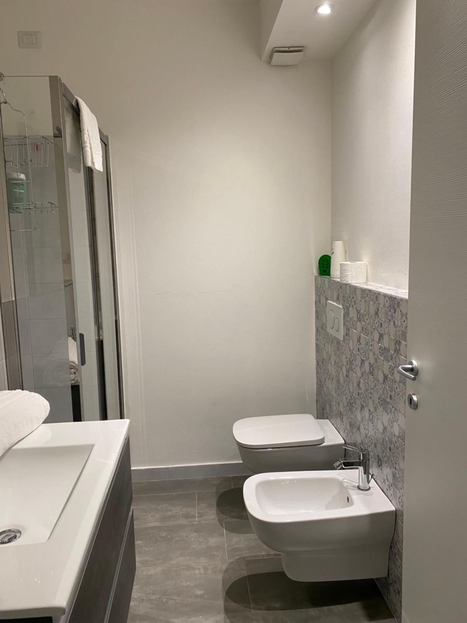Il Caravaggio Guest House 2 Грасобио Екстериор снимка