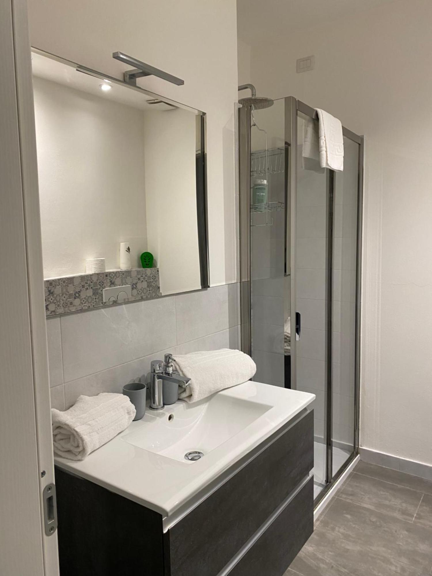 Il Caravaggio Guest House 2 Грасобио Екстериор снимка